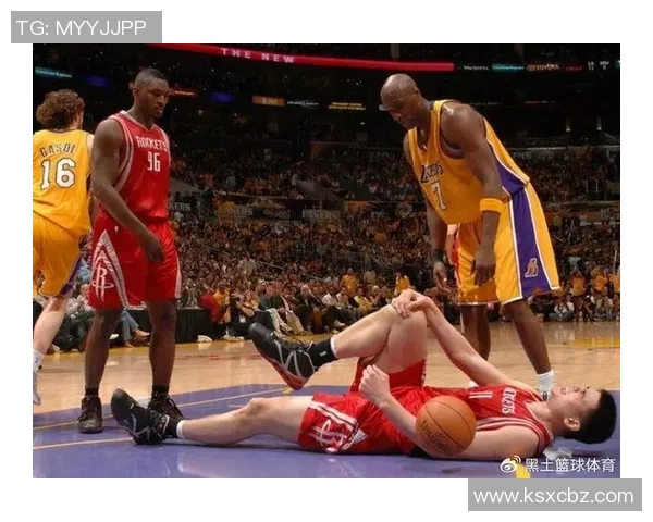 姚明在NBA赛场的防守艺术与盖帽技巧解析 姚明在NBA赛场的防守艺术与盖帽技巧解析