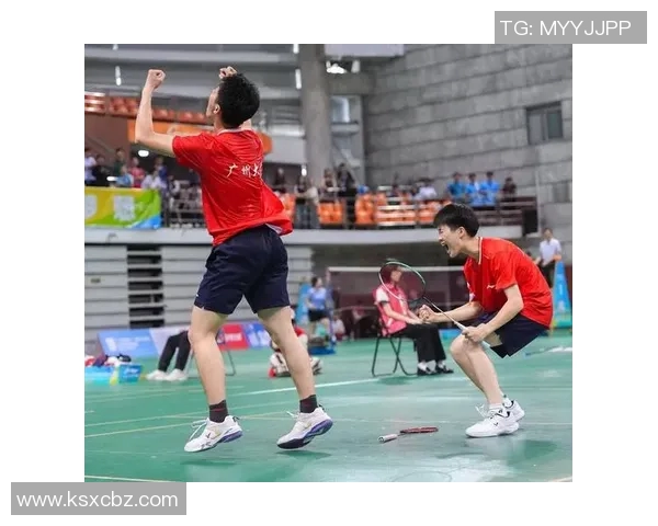 成都羽毛球队耐力训练揭秘助力运动员在赛场上展现最佳状态 成都羽毛球队耐力训练揭秘助力运动员在赛场上展现最佳状态